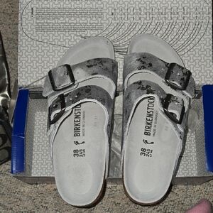 Birkenstock Sandals - Silver Arizona
